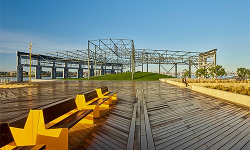 Pier pier with seating